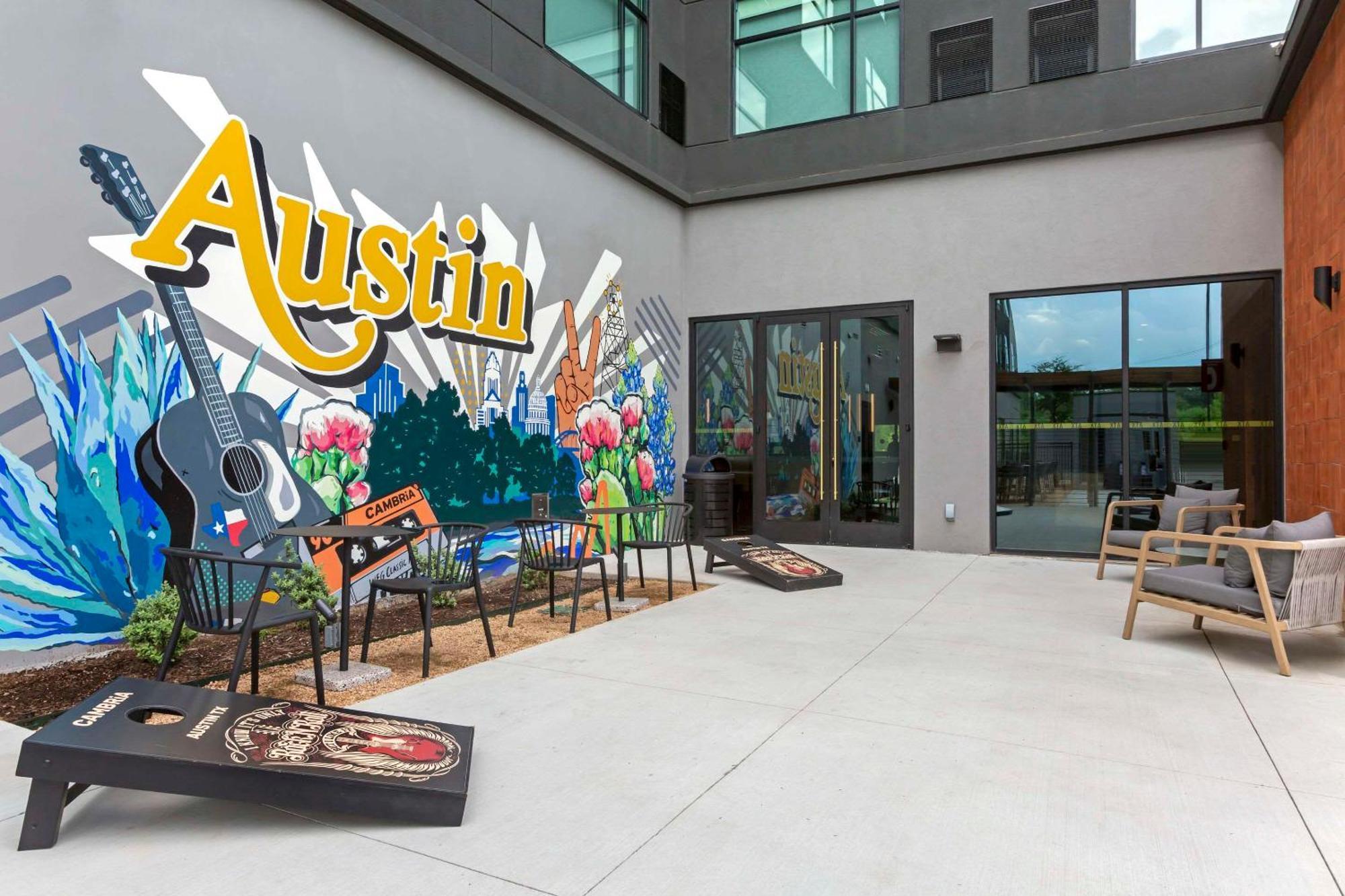 Cambria Hotel Austin Airport Esterno foto
