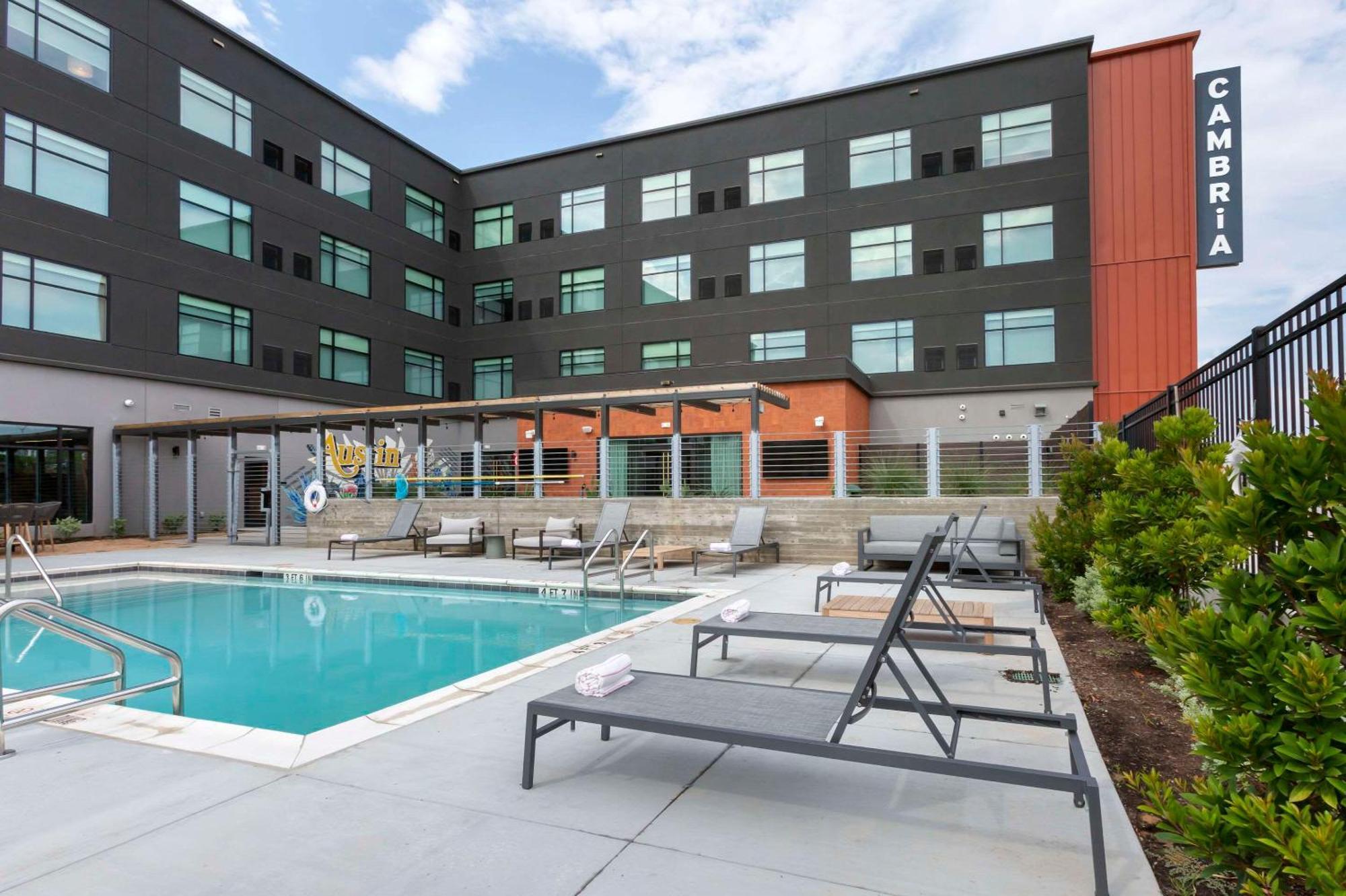 Cambria Hotel Austin Airport Esterno foto