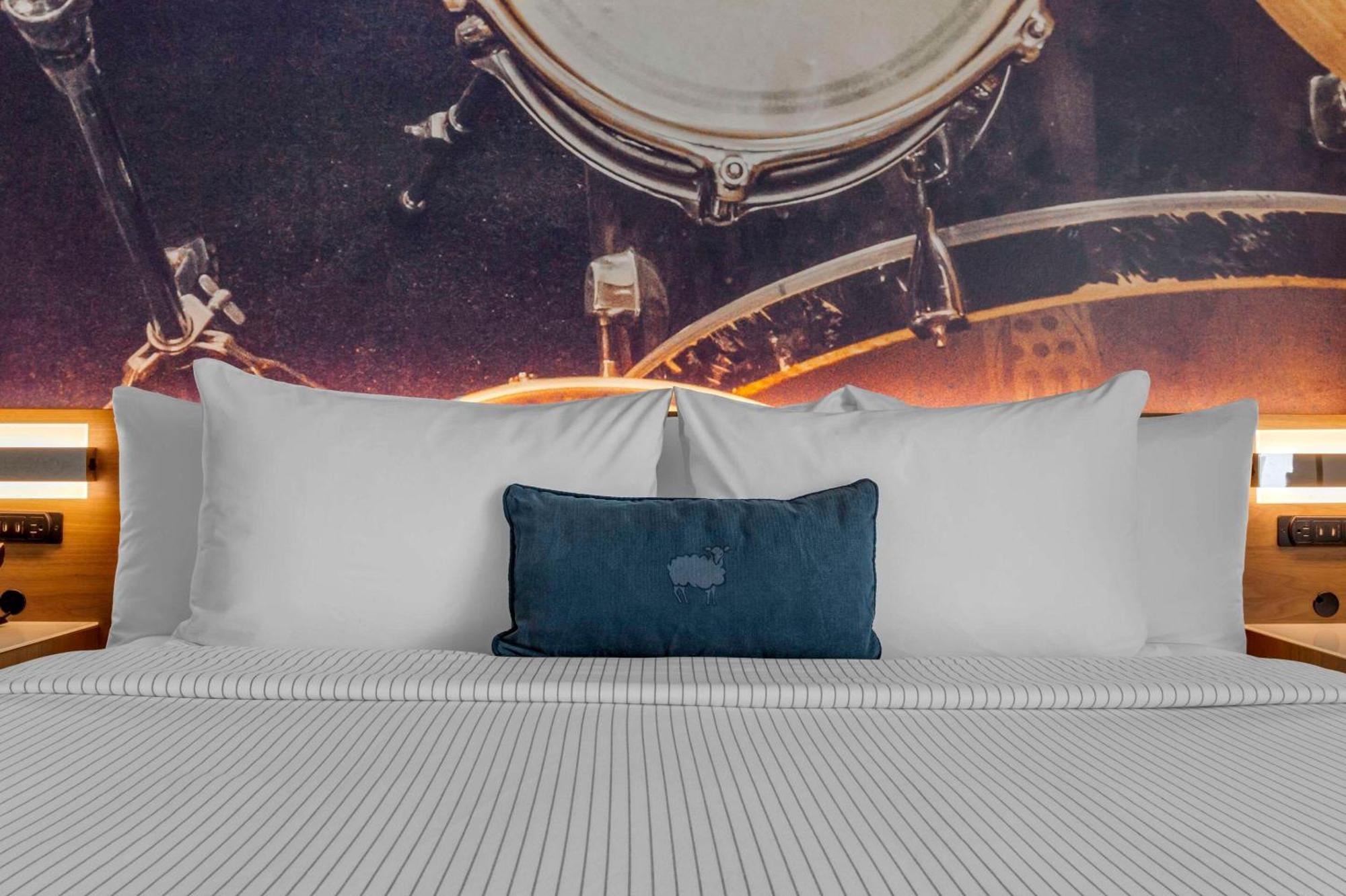 Cambria Hotel Austin Airport Esterno foto