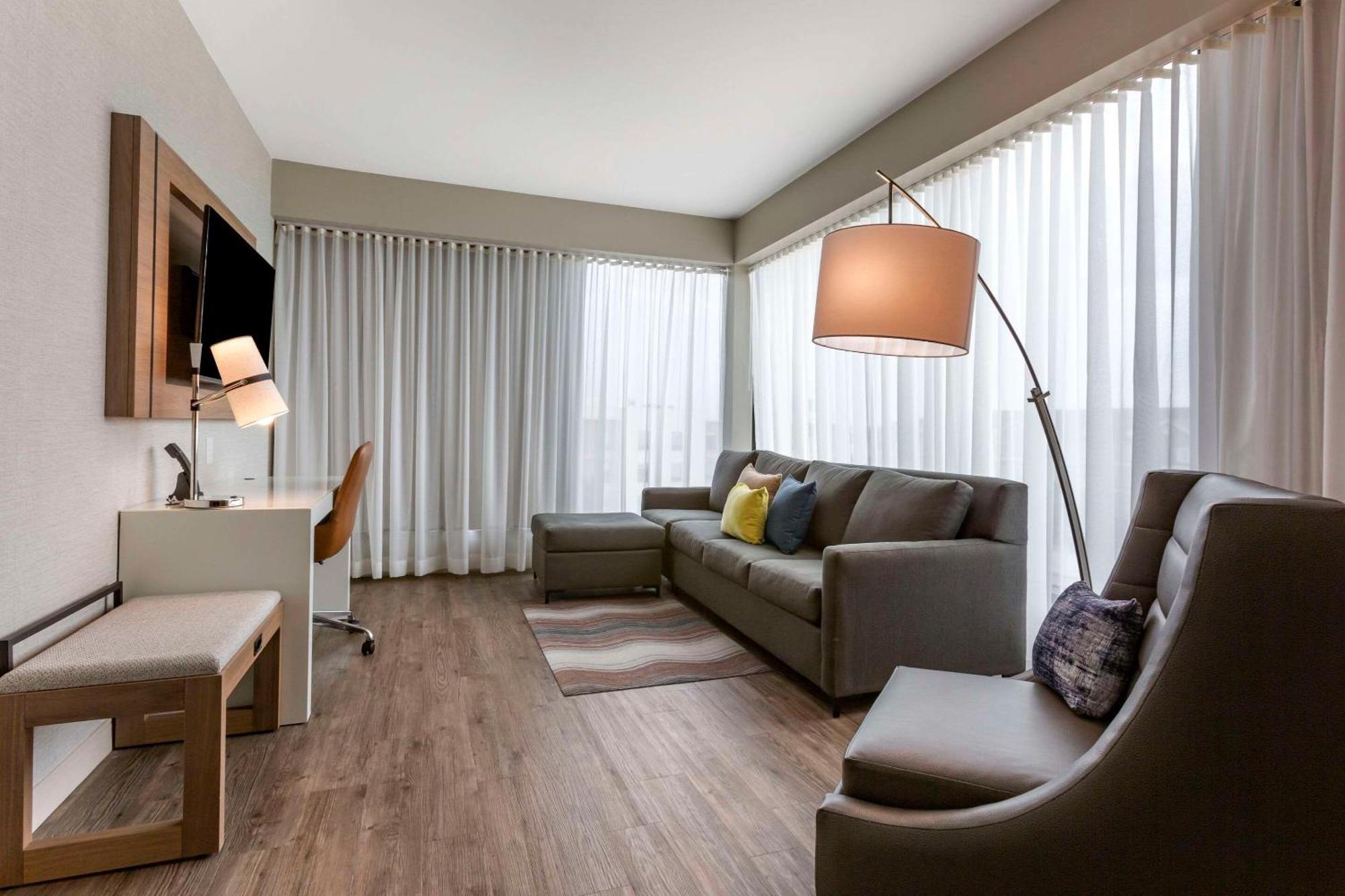 Cambria Hotel Austin Airport Esterno foto