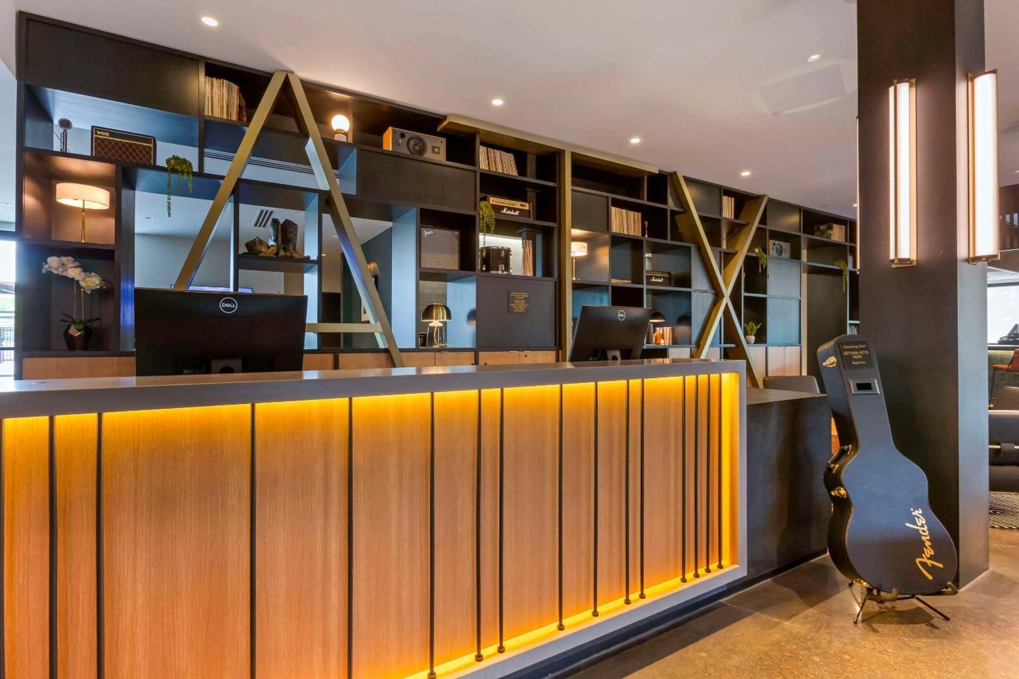 Cambria Hotel Austin Airport Esterno foto