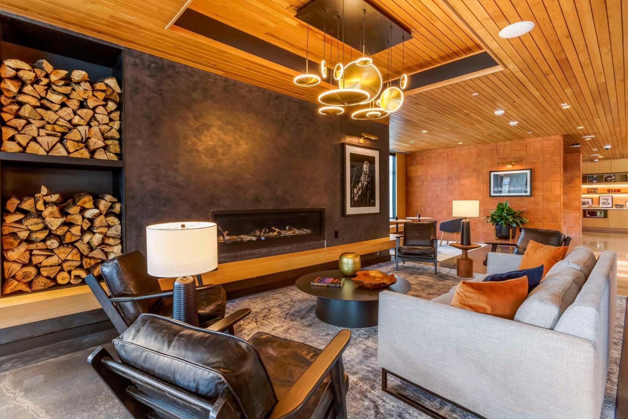 Cambria Hotel Austin Airport Esterno foto
