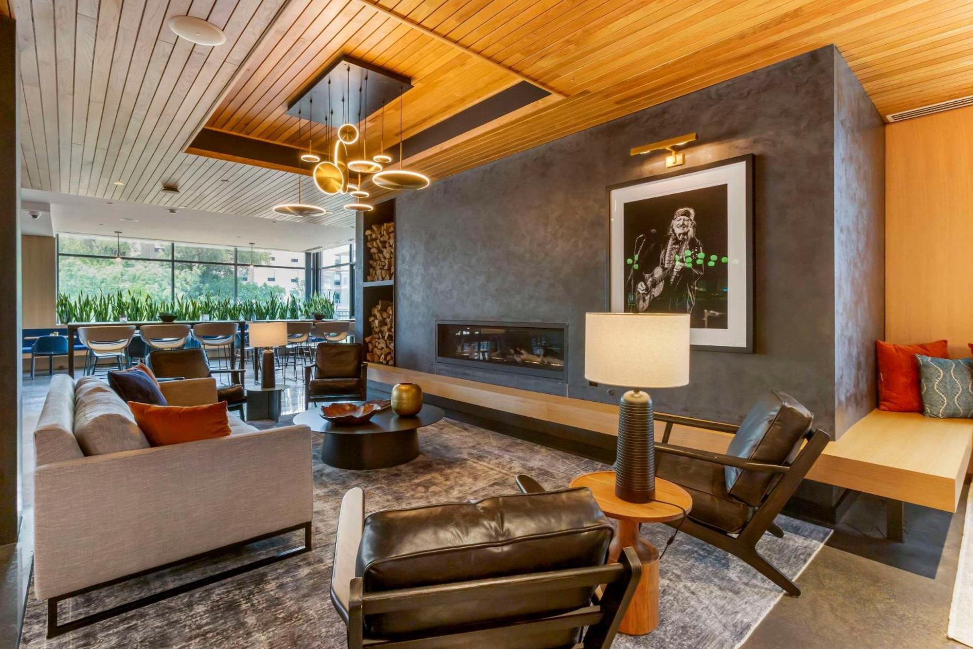 Cambria Hotel Austin Airport Esterno foto